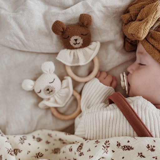 Anneau de dentition ourson | Noisette – Main sauvage – Image 3