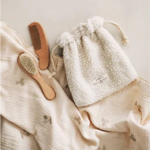 Set brosse et peigne en bois bébé – Gentil coquelicot